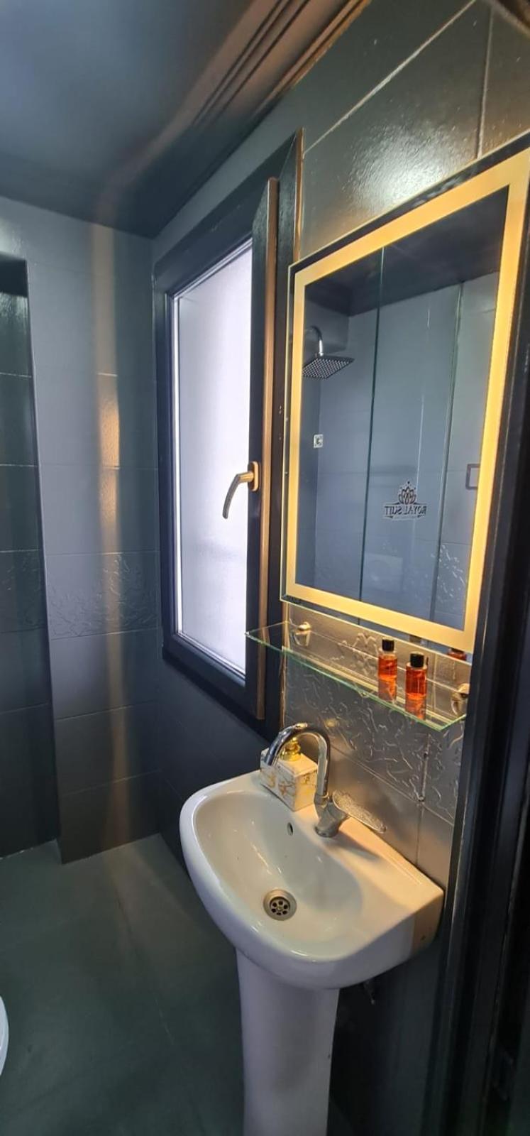 Royal Suite Hotel Istanbul Exterior photo